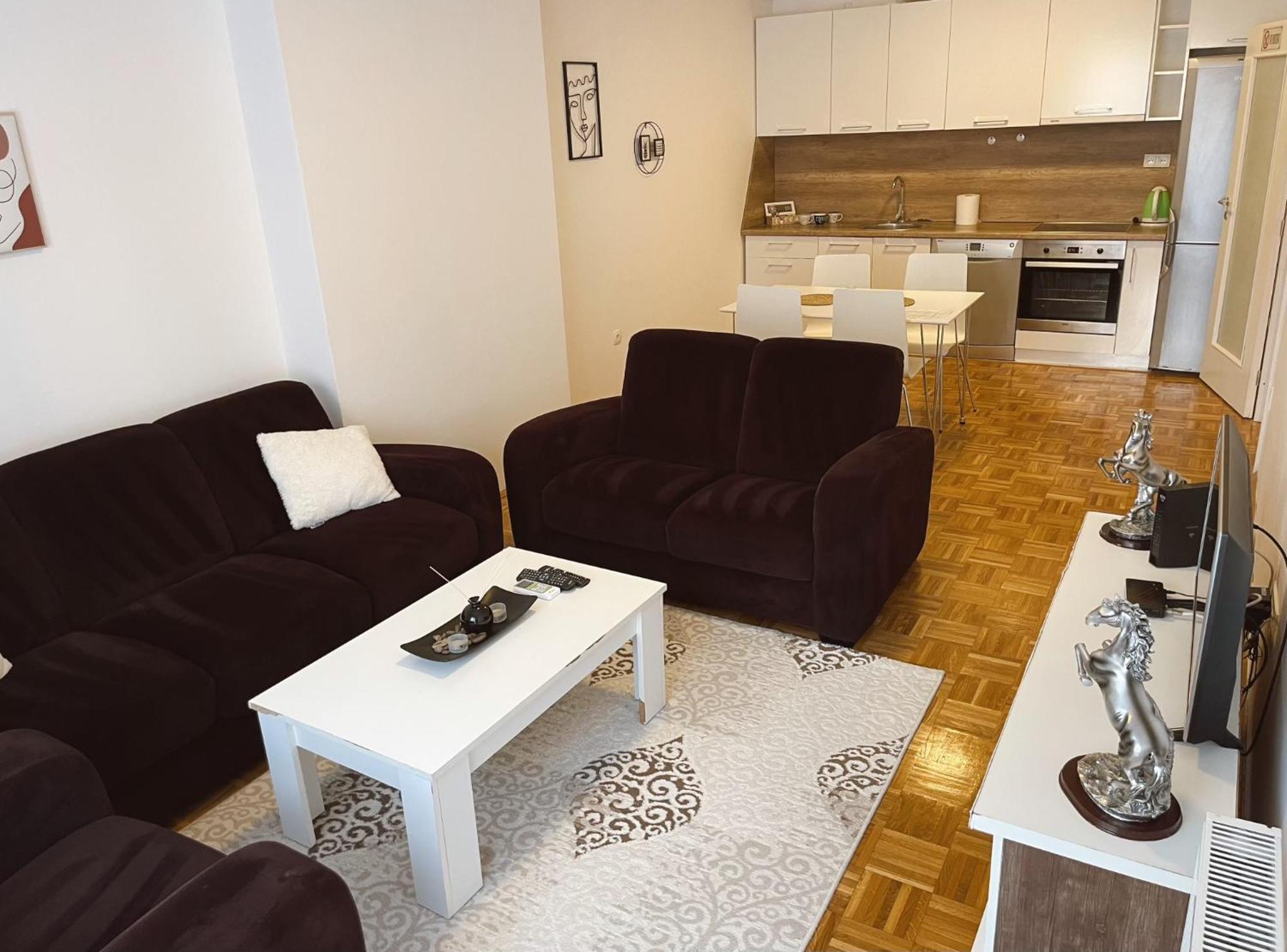 Apartment Troi Pristina Esterno foto