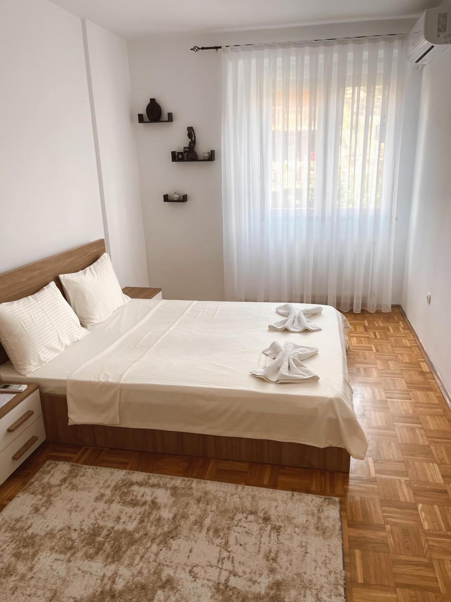 Apartment Troi Pristina Esterno foto